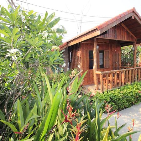 J&J Guesthouse Σουκοτάι Δωμάτιο φωτογραφία