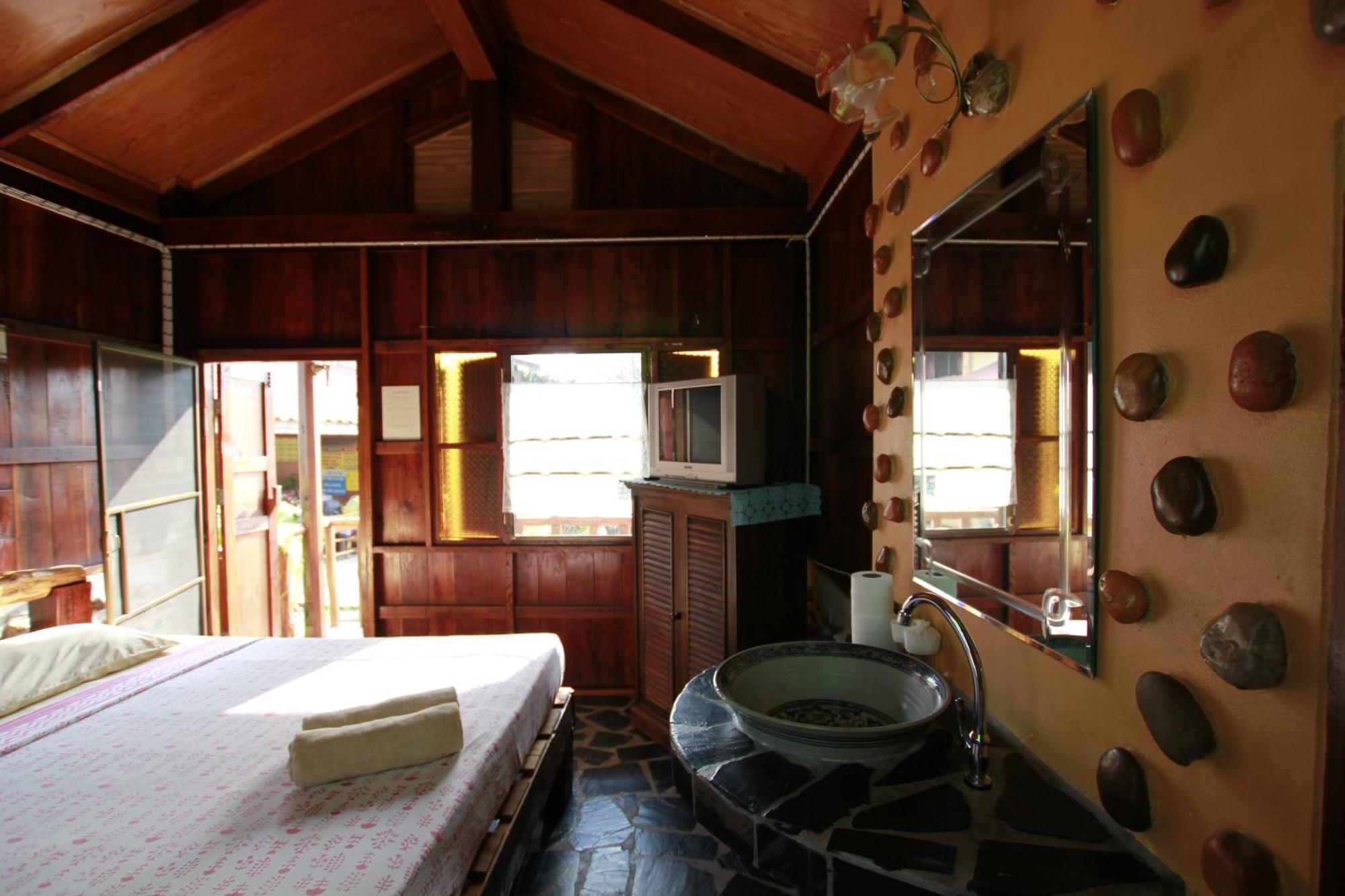 J&J Guesthouse Σουκοτάι Δωμάτιο φωτογραφία
