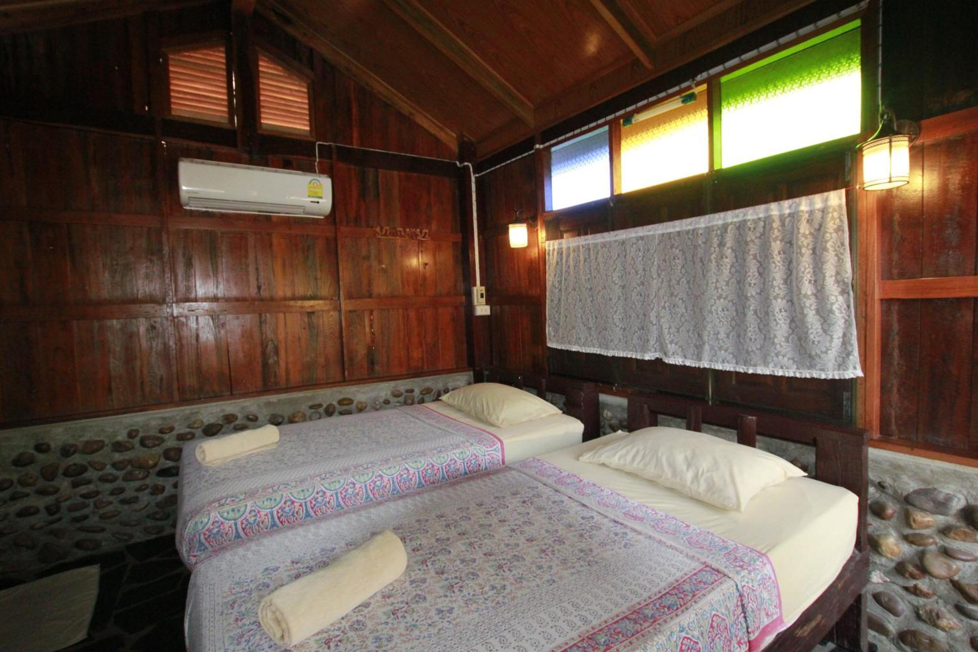 J&J Guesthouse Σουκοτάι Δωμάτιο φωτογραφία