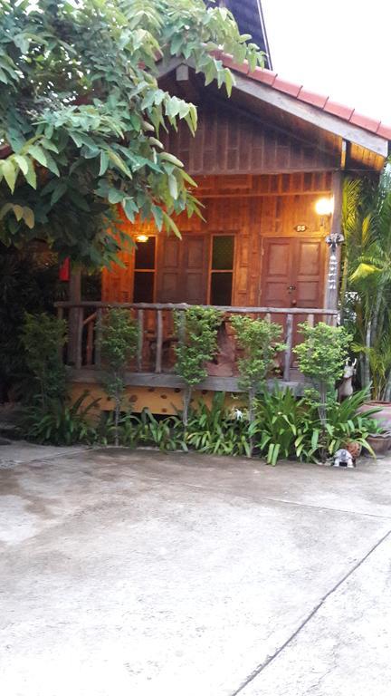 J&J Guesthouse Σουκοτάι Εξωτερικό φωτογραφία