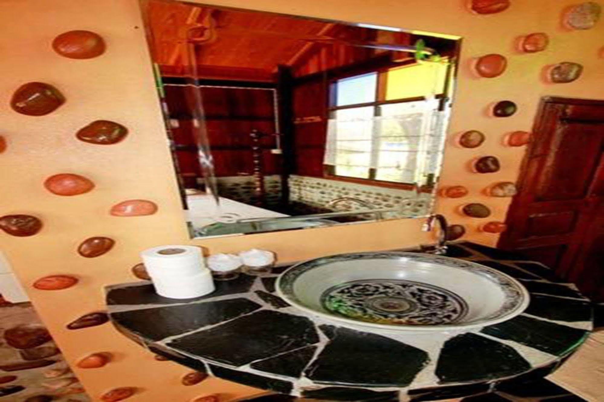 J&J Guesthouse Σουκοτάι Εξωτερικό φωτογραφία