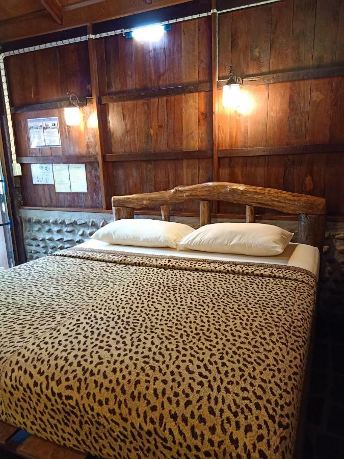 J&J Guesthouse Σουκοτάι Εξωτερικό φωτογραφία