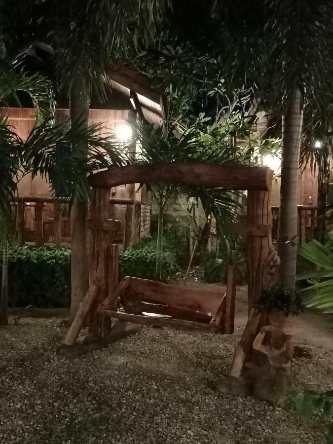 J&J Guesthouse Σουκοτάι Εξωτερικό φωτογραφία