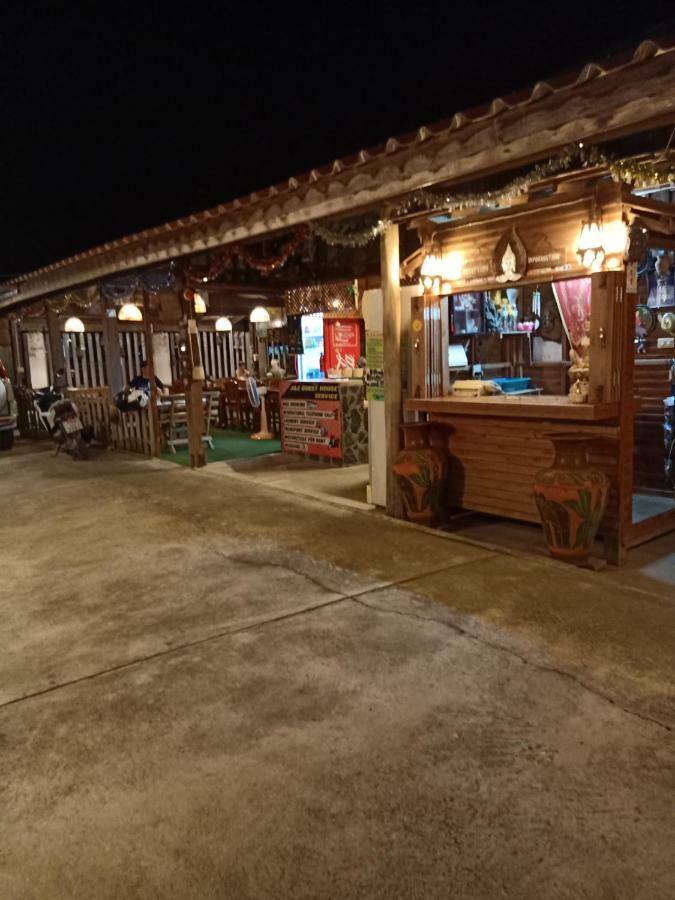 J&J Guesthouse Σουκοτάι Εξωτερικό φωτογραφία