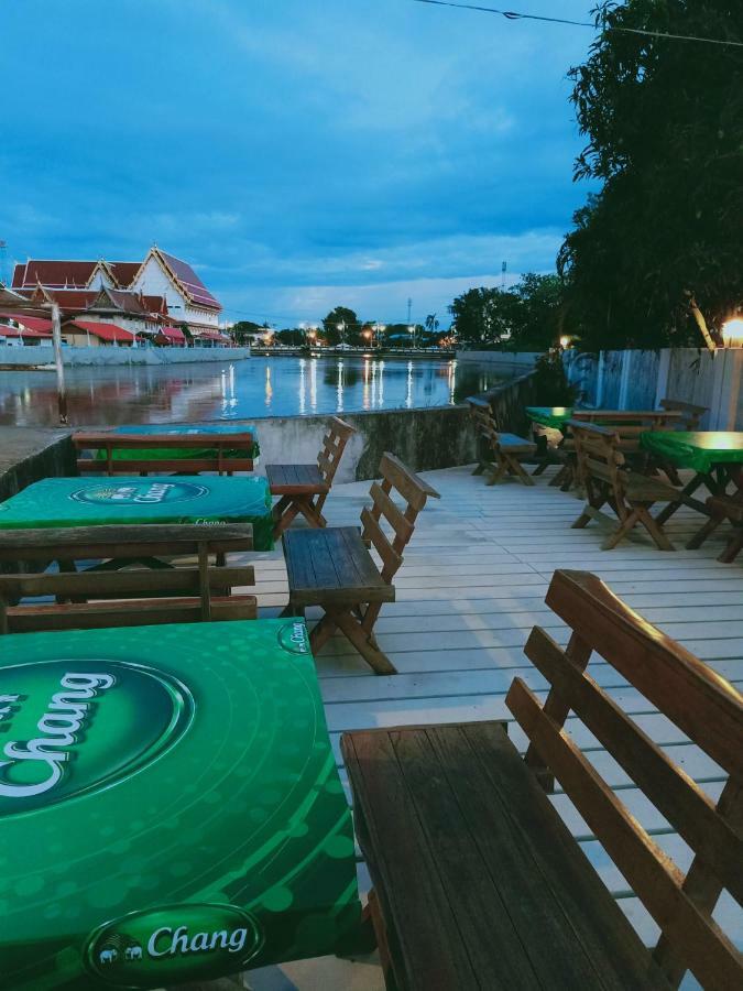 J&J Guesthouse Σουκοτάι Εξωτερικό φωτογραφία